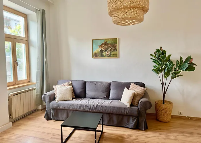4-room Stylish Spacious *